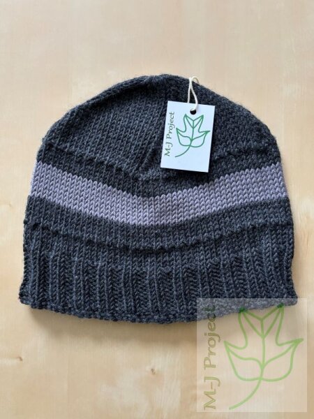 Schwarze Mütze mit Grau